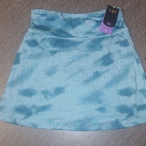 NEW! Athletic skirt w/shorts Beroy snake blue kinda print. Tennis yoga size M